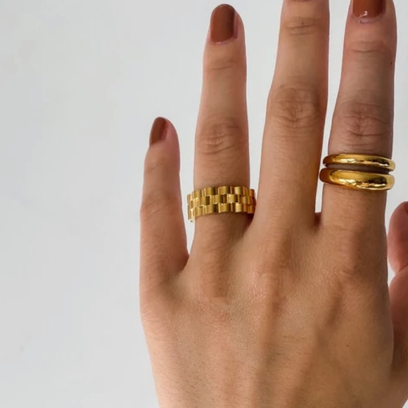 Linked band ring - Picture 5 of 7